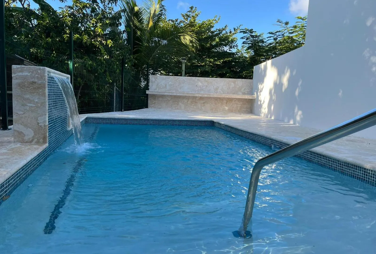 Red Flamboyan Guesthouse And Restaurant Rincón Penzion