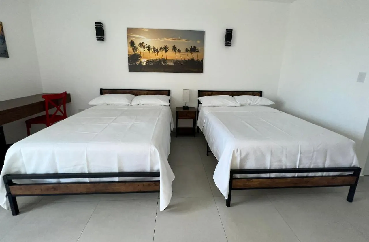 Red Flamboyan Guesthouse And Restaurant リンコン